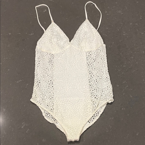 Express Tops - Express One Eleven White Crochet Bodysuit Small
